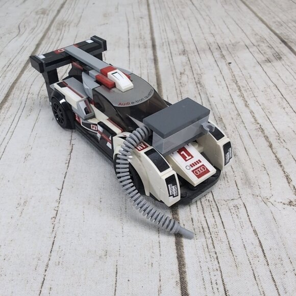 Lego Speed Champions 75872 Audi  R18 E Tron Quattro - Picture 6 of 8
